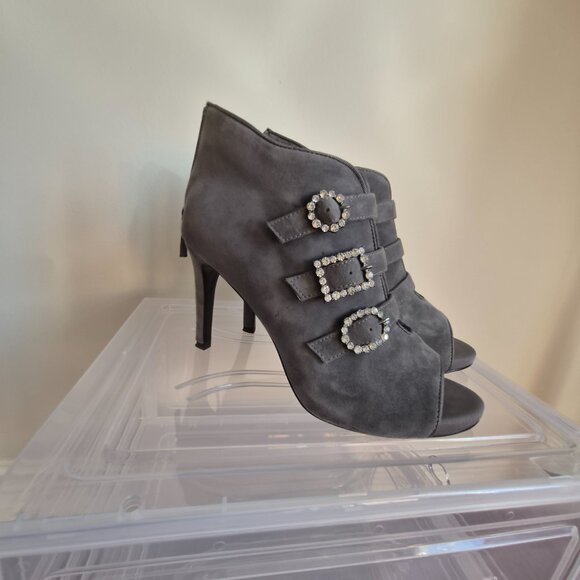 White House Black Market Grey Booties, Suede, Size 8 1/2 - Picture 3 of 10